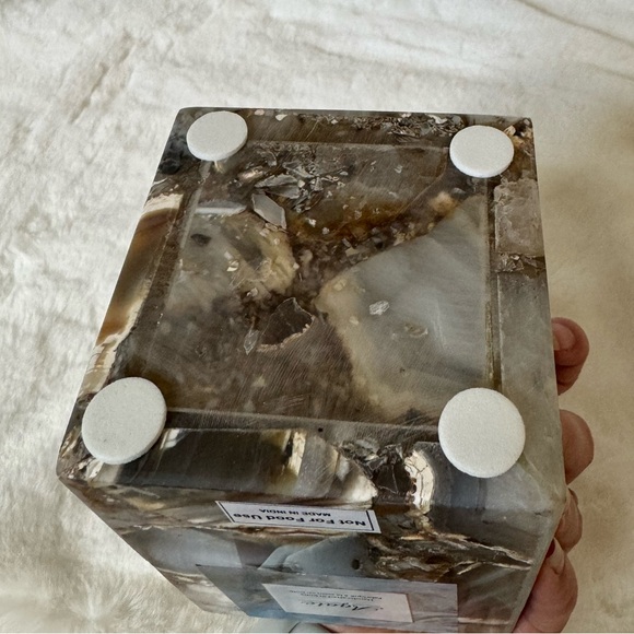 Luxurious Agate Bathroom Accessories Set Of 3 - Picture 14 of 14